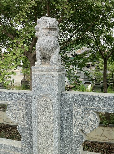 山東臨沂臨沭縣（“東盤青”芝麻灰、白麻）石材介紹