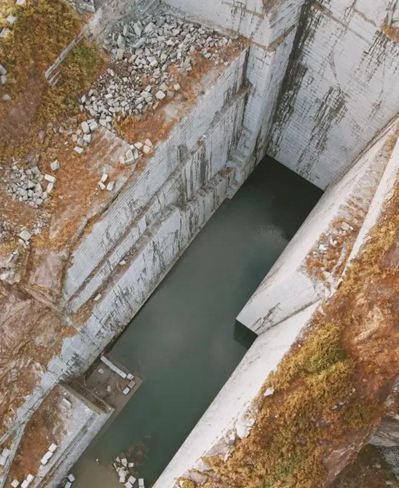 圖賞封礦后的福建最大石材礦山——長泰吳田山！