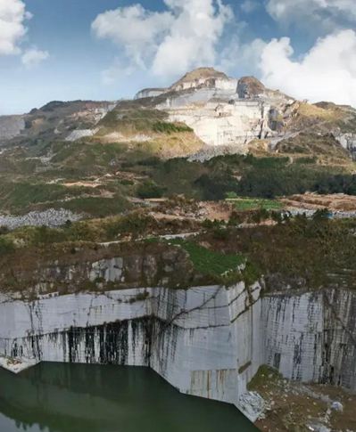 圖賞封礦后的福建最大石材礦山——長泰吳田山！